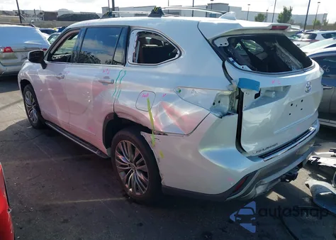 2022 Toyota Highlander Platinum z USA, uszkodzony, nr VIN 5TDFZRAHXNS095678
